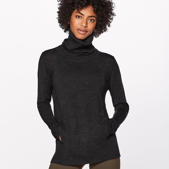 lululemon black turtleneck